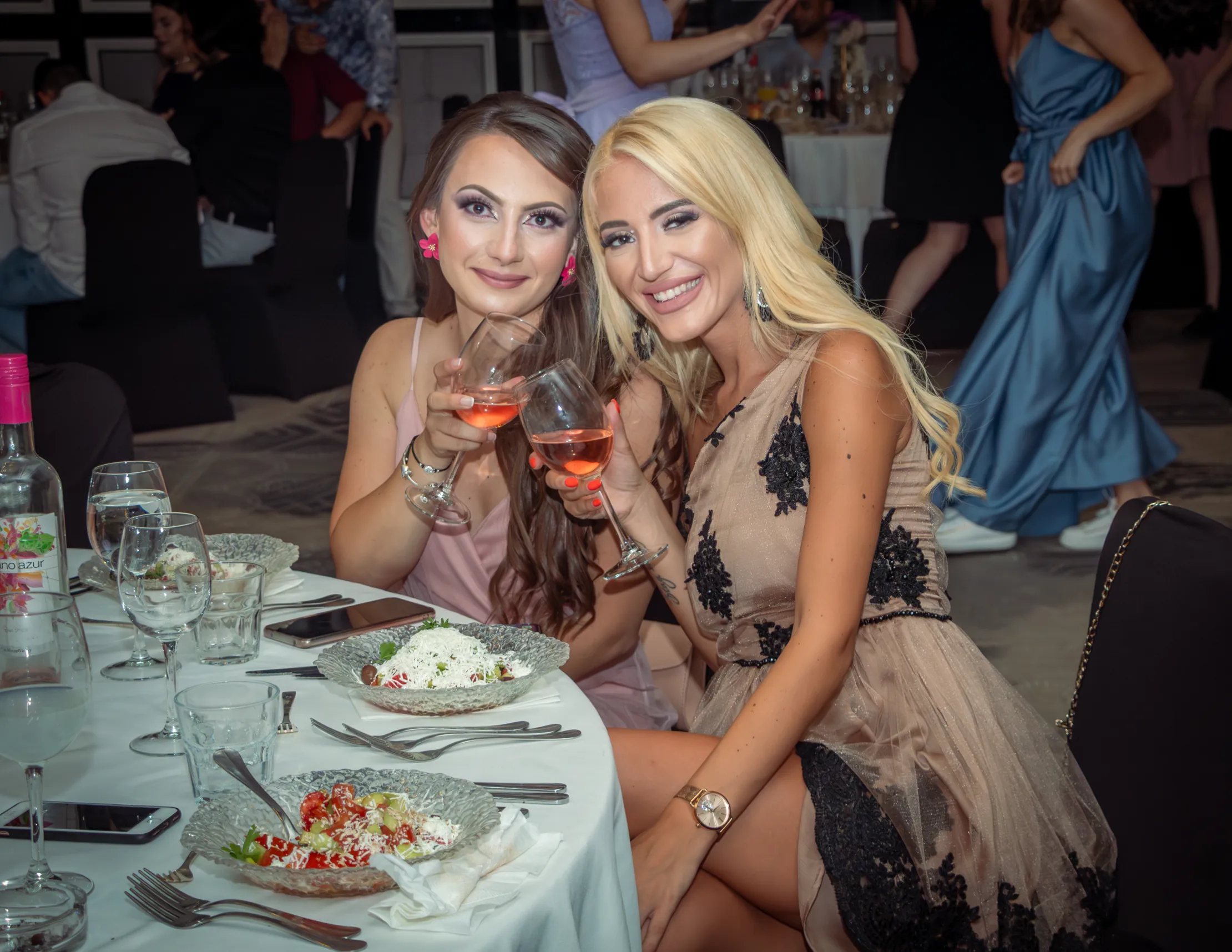 Естествена усмивка и емоция от празника
